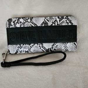 **SOLD**teve Madden Snakeskin Wallet/Wristlet